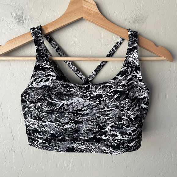 *SOLD* Lululemon energy sports bra 6 - Picture 5 of 9